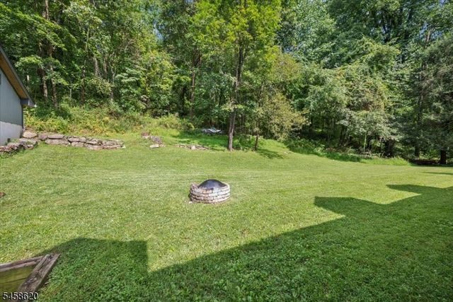 21 Hickory Run Rd, Lebanon Twp., NJ 07830