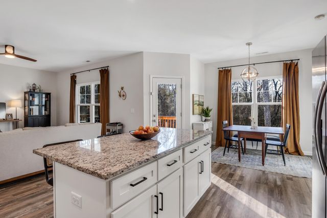 337 Hilltop Dr, Shelbyville, TN 37160