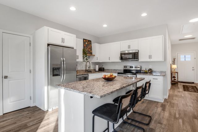 337 Hilltop Dr, Shelbyville, TN 37160