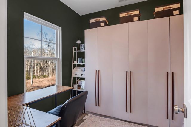 337 Hilltop Dr, Shelbyville, TN 37160