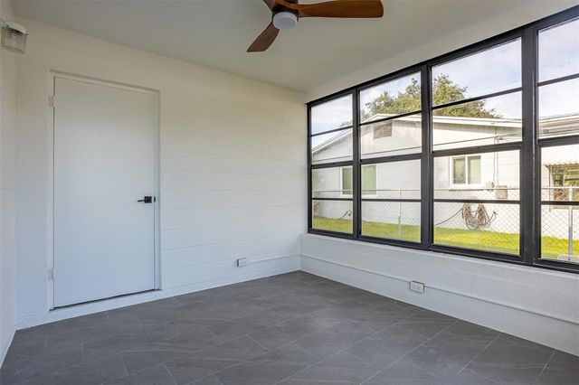 829 89TH AVENUE N, St Petersburg, FL 33702