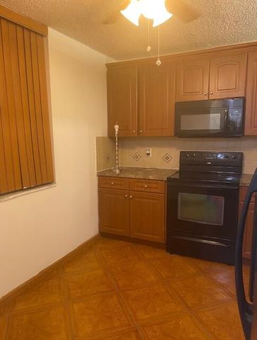 2830 Somerset Drive 408n, Lauderdale Lakes, FL 33311