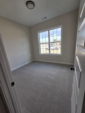 170 HAZEL CREST DR E, Oakland, TN 38060
