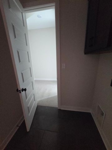 170 HAZEL CREST DR E, Oakland, TN 38060