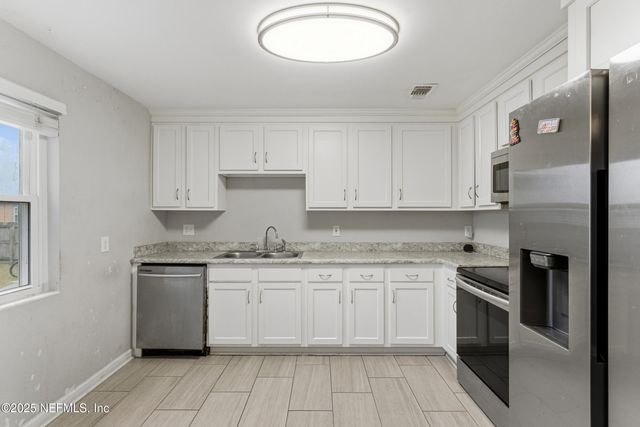 6543 AIRES Road, Jacksonville, FL 32244