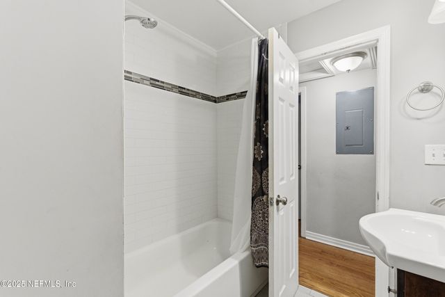 6543 AIRES Road, Jacksonville, FL 32244