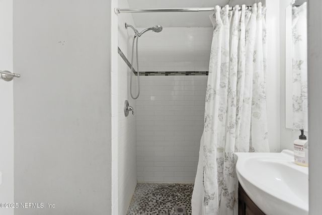 6543 AIRES Road, Jacksonville, FL 32244