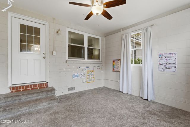 6543 AIRES Road, Jacksonville, FL 32244