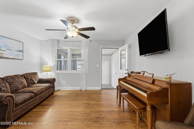 6543 AIRES Road, Jacksonville, FL 32244