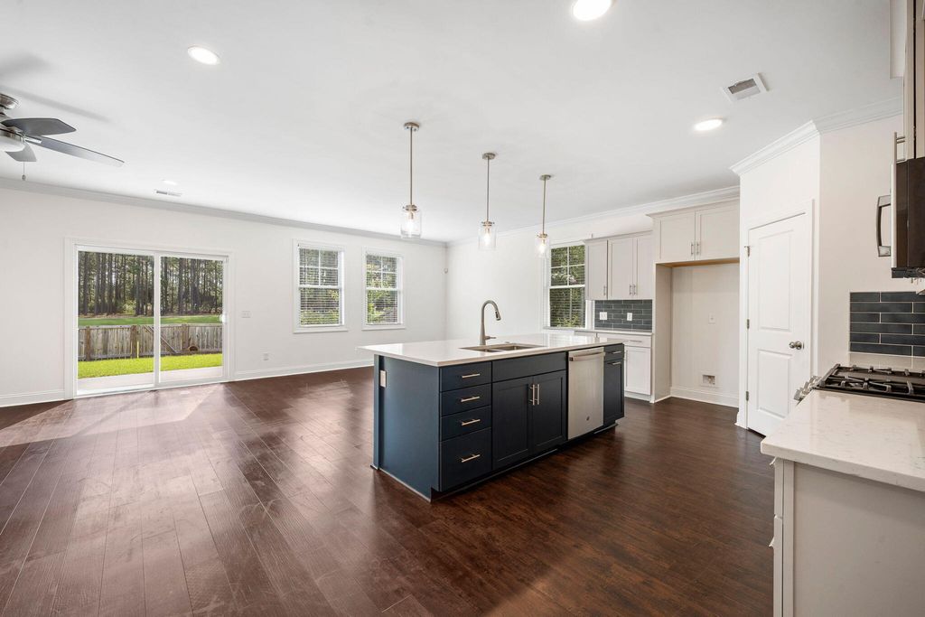 Image 15 of property listing at 112 Shadybrook Drive, Summerville, SC 29486