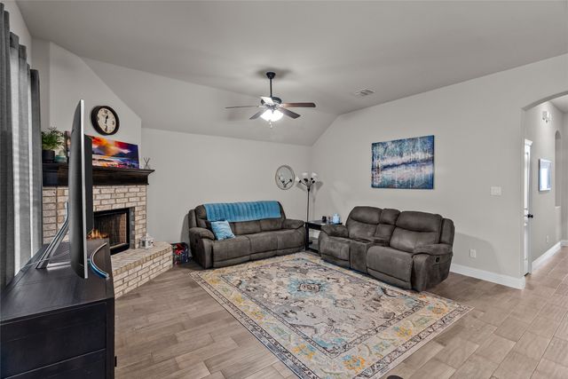 209 Rees Avenue, Godley, TX 76044