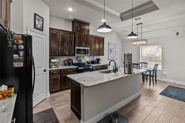 209 Rees Avenue, Godley, TX 76044