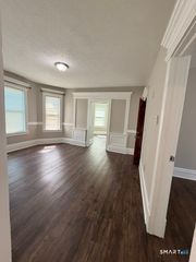 370 Maple Avenue 3, Hartford, CT 06114