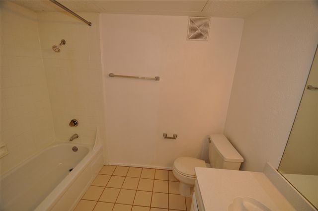 2610 Lakehill Lane 12c, Carrollton, TX 75006