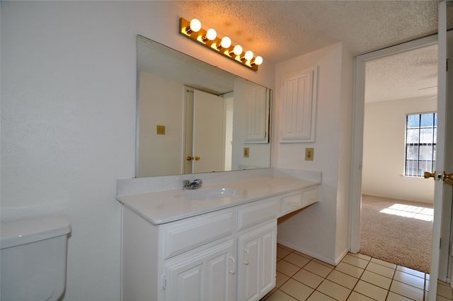 2610 Lakehill Lane 12c, Carrollton, TX 75006