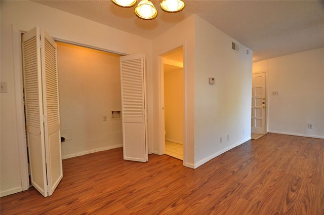 2610 Lakehill Lane 12c, Carrollton, TX 75006