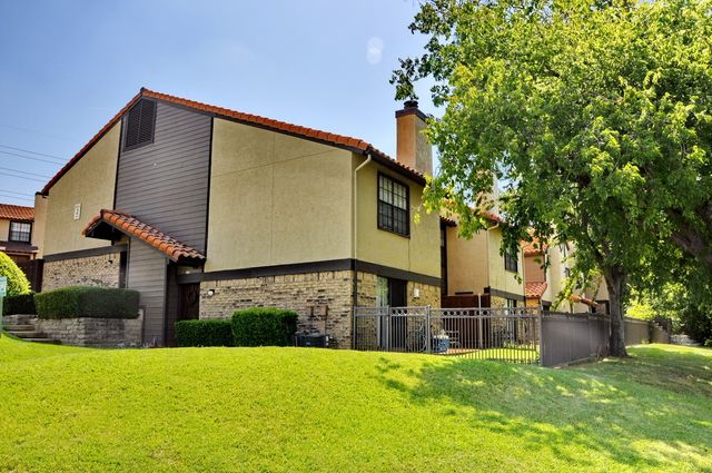 2610 Lakehill Lane 12c, Carrollton, TX 75006