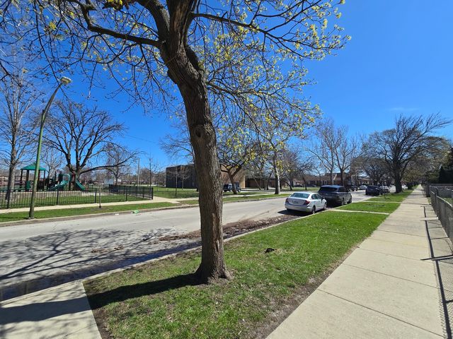 9130 S Throop Street, Chicago, IL 60620
