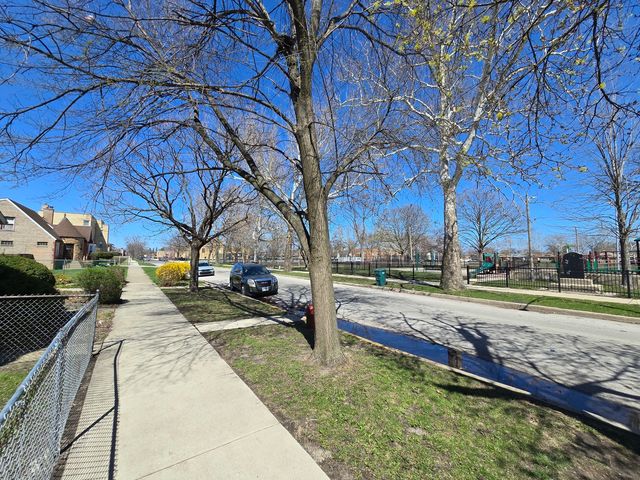 9130 S Throop Street, Chicago, IL 60620