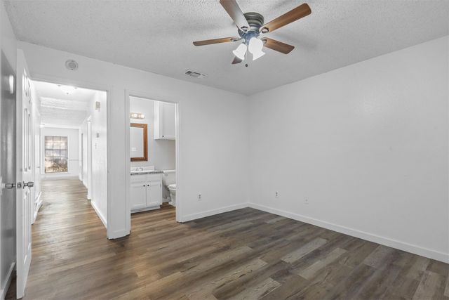 100 & 102 Oakwood Lane, Kennedale, TX 76060