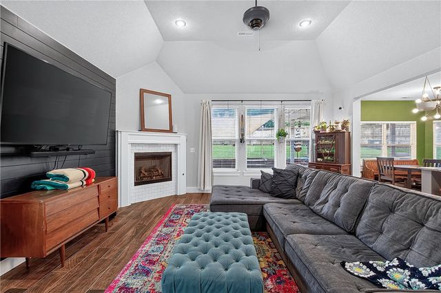 770 Hawthorn Way, Centerton, AR 72719