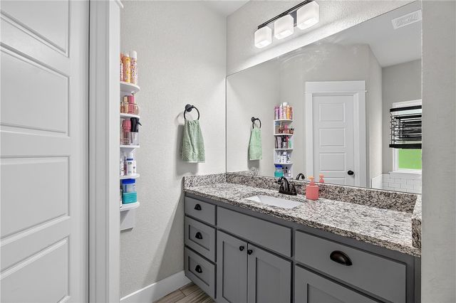 770 Hawthorn Way, Centerton, AR 72719