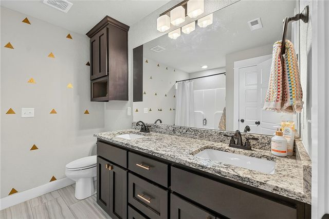 770 Hawthorn Way, Centerton, AR 72719