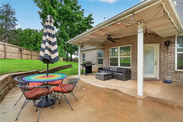 770 Hawthorn Way, Centerton, AR 72719