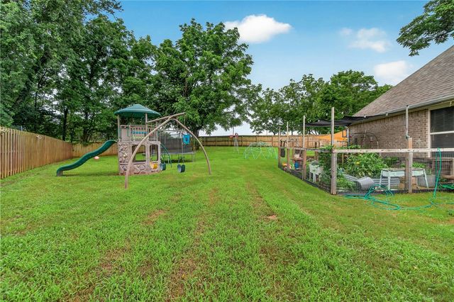 770 Hawthorn Way, Centerton, AR 72719