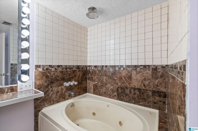 2407 Arlington Cres Apt E, Birmingham, AL 35205