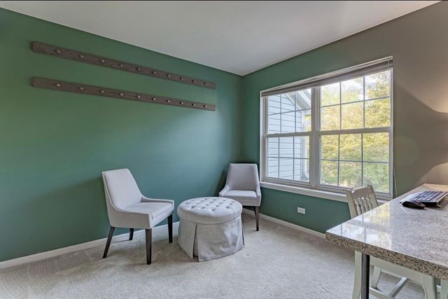 160 Crescent Lane, Schaumburg, IL 60193