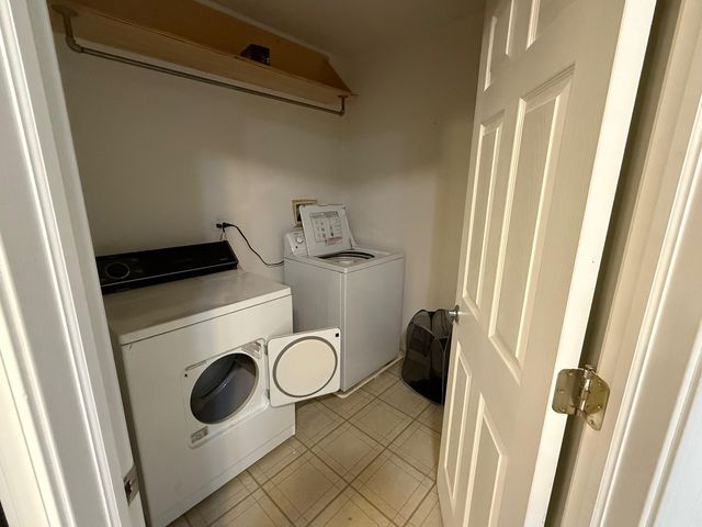 160 Crescent Lane, Schaumburg, IL 60193