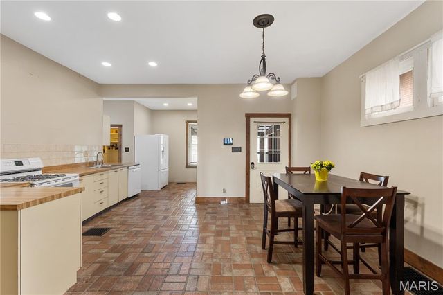 2237 Edison Avenue, Granite City, IL 62040