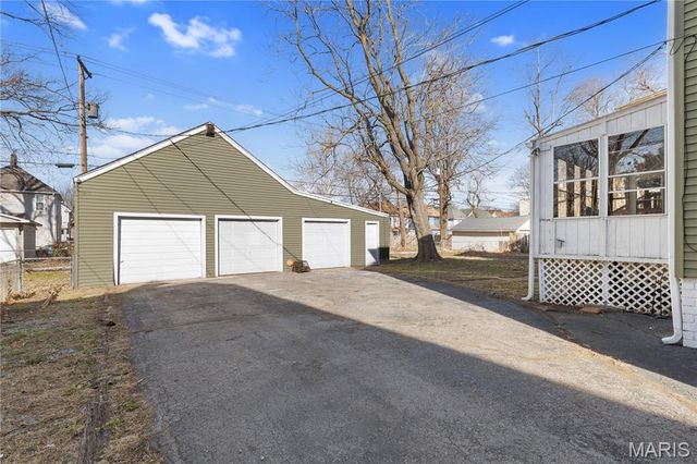 2237 Edison Avenue, Granite City, IL 62040