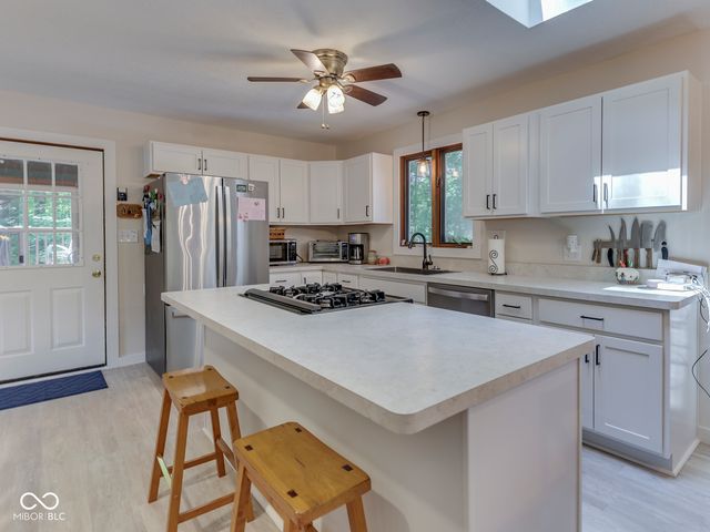 7629 Hummingbird Drive, Nineveh, IN 46164