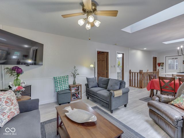 7629 Hummingbird Drive, Nineveh, IN 46164