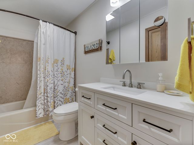 7629 Hummingbird Drive, Nineveh, IN 46164