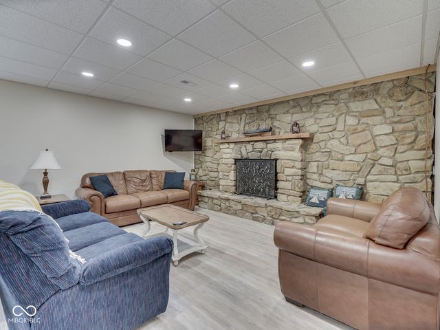 7629 Hummingbird Drive, Nineveh, IN 46164