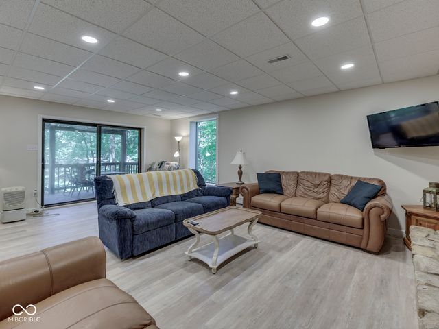 7629 Hummingbird Drive, Nineveh, IN 46164