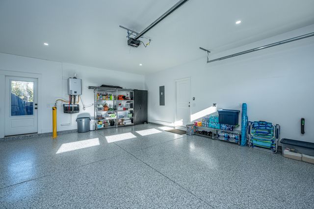 204 Saunter Court, Johns Island, SC 29455