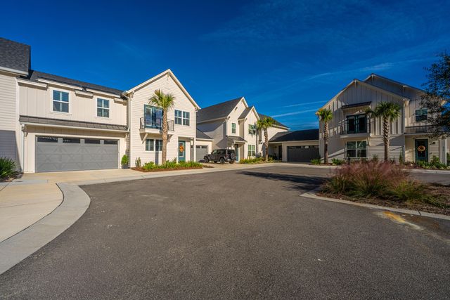 204 Saunter Court, Johns Island, SC 29455