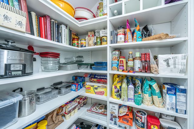 204 Saunter Court, Johns Island, SC 29455