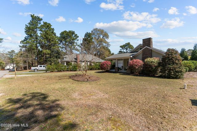 155 E Sheldon Road, Southern Pines, NC 28387