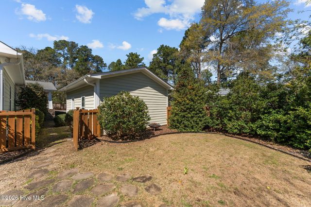 155 E Sheldon Road, Southern Pines, NC 28387