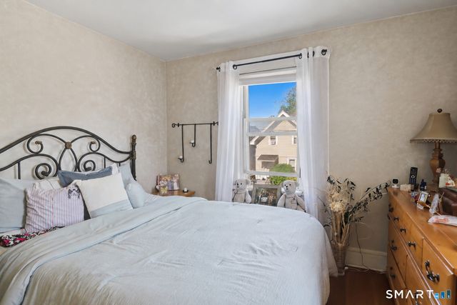 35 Faucett Street, Stamford, CT 06906