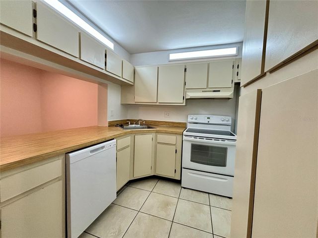8211 SUN SPRING CIRCLE 41, Orlando, FL 32825