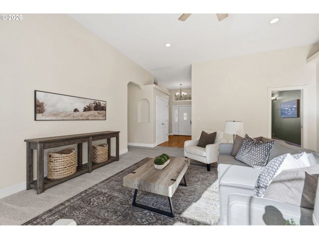 2120 ASHBURY Dr, Eugene, OR 97408