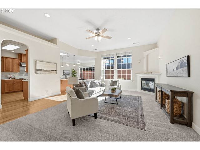 2120 ASHBURY Dr, Eugene, OR 97408