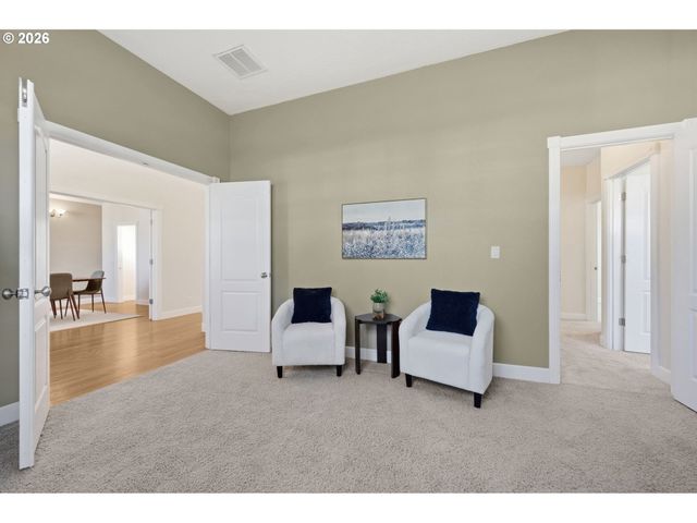 2120 ASHBURY Dr, Eugene, OR 97408