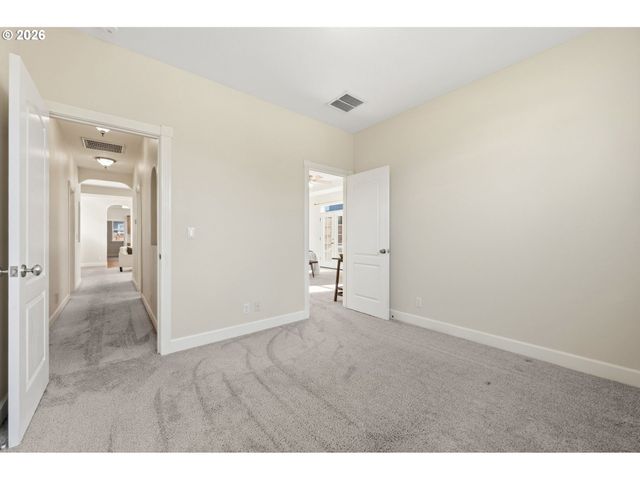 2120 ASHBURY Dr, Eugene, OR 97408